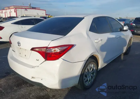 2018 Toyota Corolla Le z USA, uszkodzony, nr VIN 2T1BURHE7JC012865